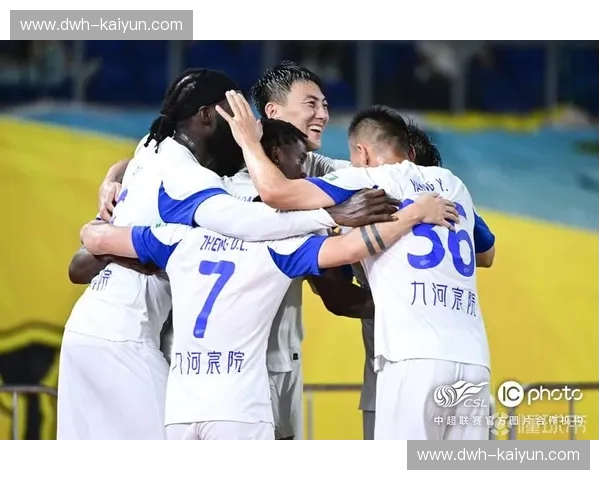 粤东雄狮遇上西域飞鹰：梅州客家与新疆队的荣耀之战